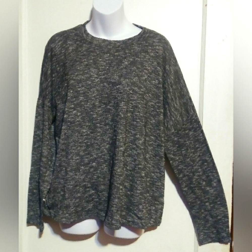 TIME & TRU GRAY LONG SLEEVED SHIRT